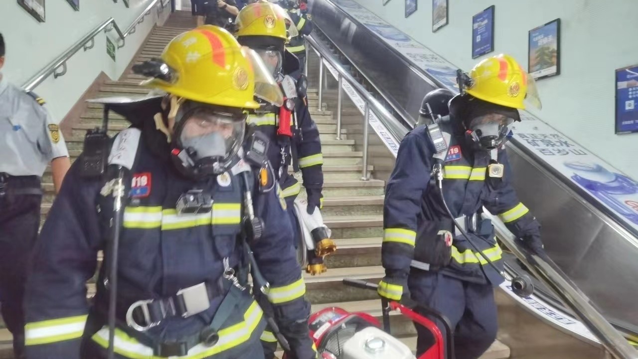 蓝朋友提示!东城地铁站夜间进行防汛消防演练 蓝朋友提示!东城地铁站夜间进行防汛消防演练