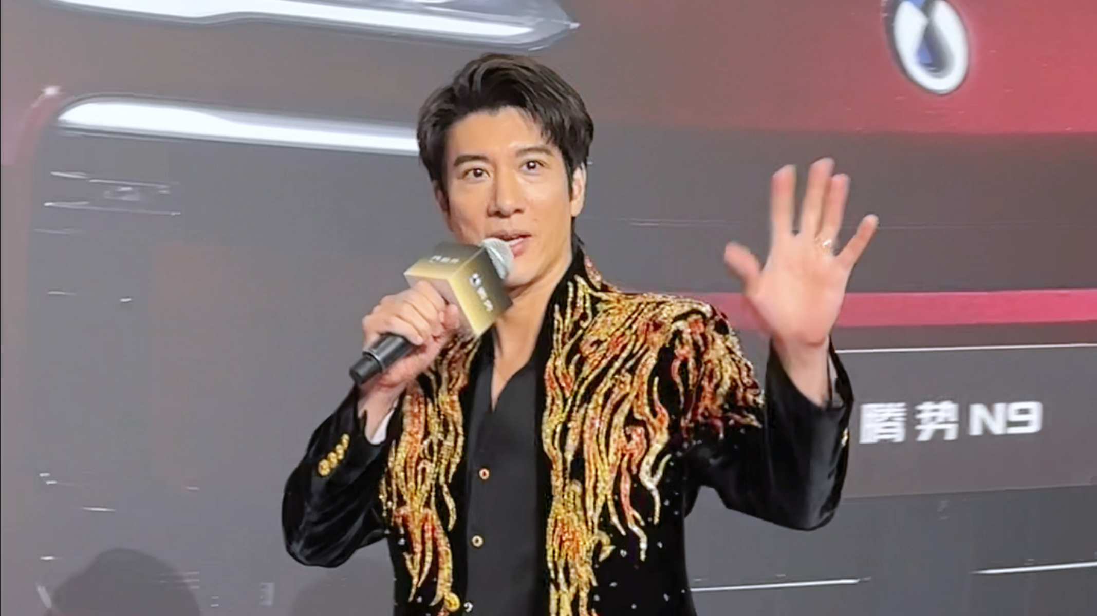 王力宏认证用代言费购比亚迪股票