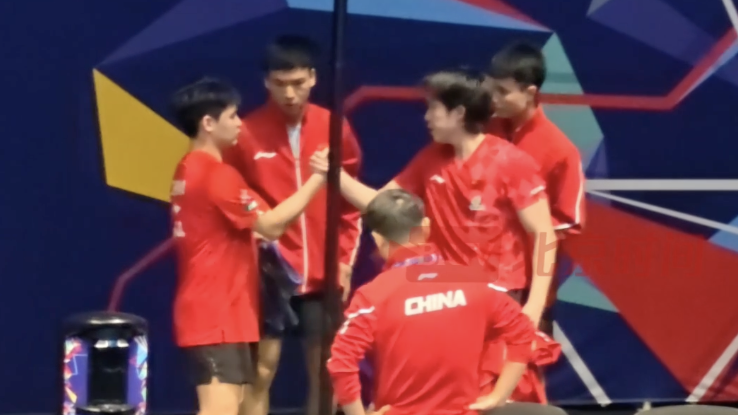 王楚钦第四盘3-0战胜兰弗利本场独得两分为中国队扳平总比分 王楚钦第四盘3-0战胜兰弗利本场独得两分为中国队扳平总比分