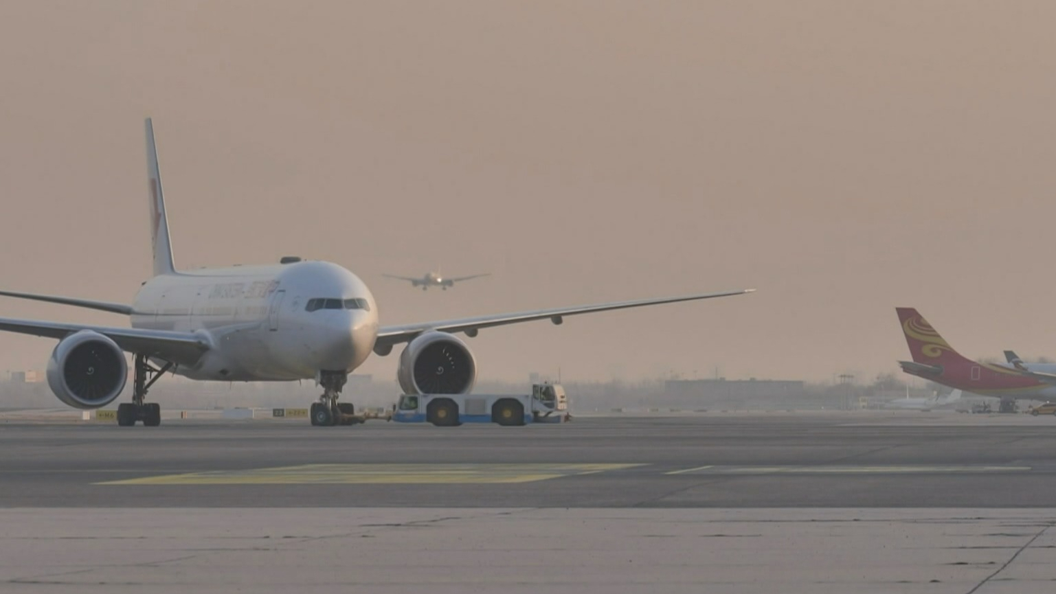 节后机票价格大幅跳水 错峰出游机票将持续维持低位