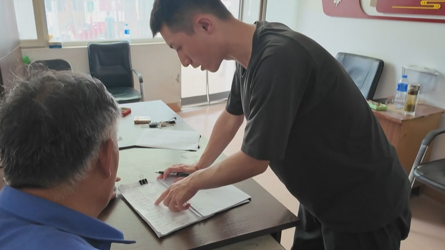 让党旗在救灾和重建一线高高飘扬丨曹树森：抢险救灾一线的无畏担当