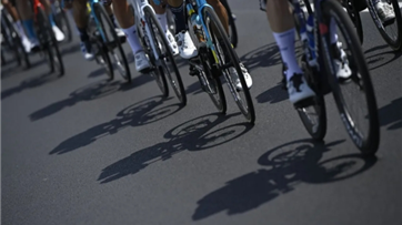 北京一公路自行车赛上多名选手弯道摔车 参与骑行如何保证安全? 北京一公路自行车赛上多名选手弯道摔车 参与骑行如何保证安全?