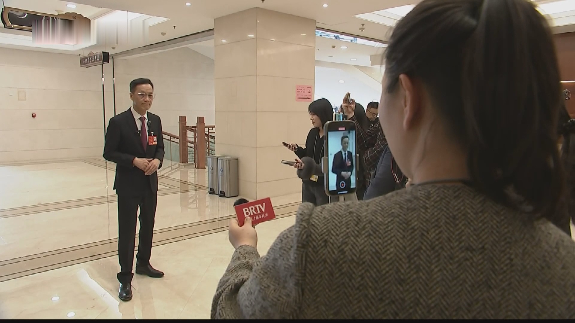纪实电影《您的声音》热映 委员关注政务服务改革新实践