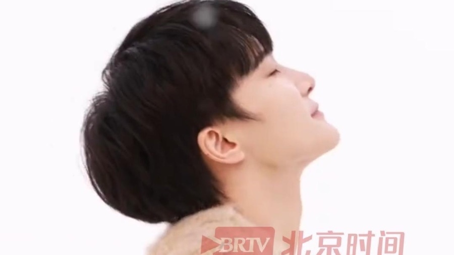 周深倾情献唱电视剧《我的山与海》主题曲及片尾曲《背着山的人》 周深倾情献唱电视剧《我的山与海》主题曲及片尾曲《背着山的人》