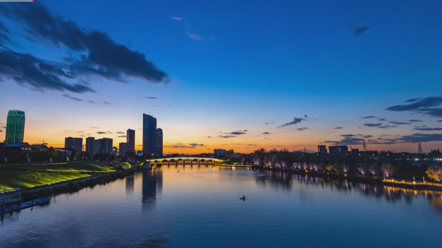 运河市集+音乐演艺 城市副中心滨水空间焕发新活力 运河市集+音乐演艺 城市副中心滨水空间焕发新活力