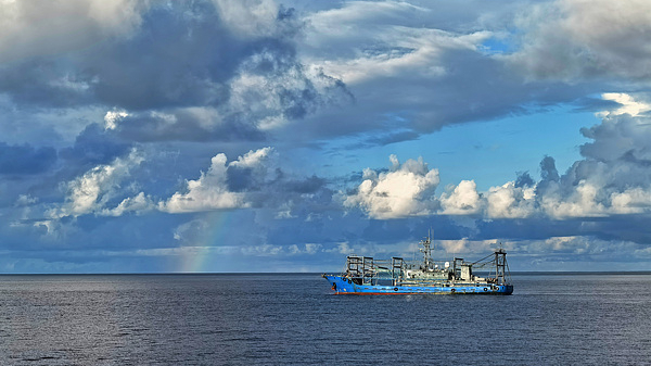 中国向联合国交存黄岩岛领海基线声明和海图 中国向联合国交存黄岩岛领海基线声明和海图