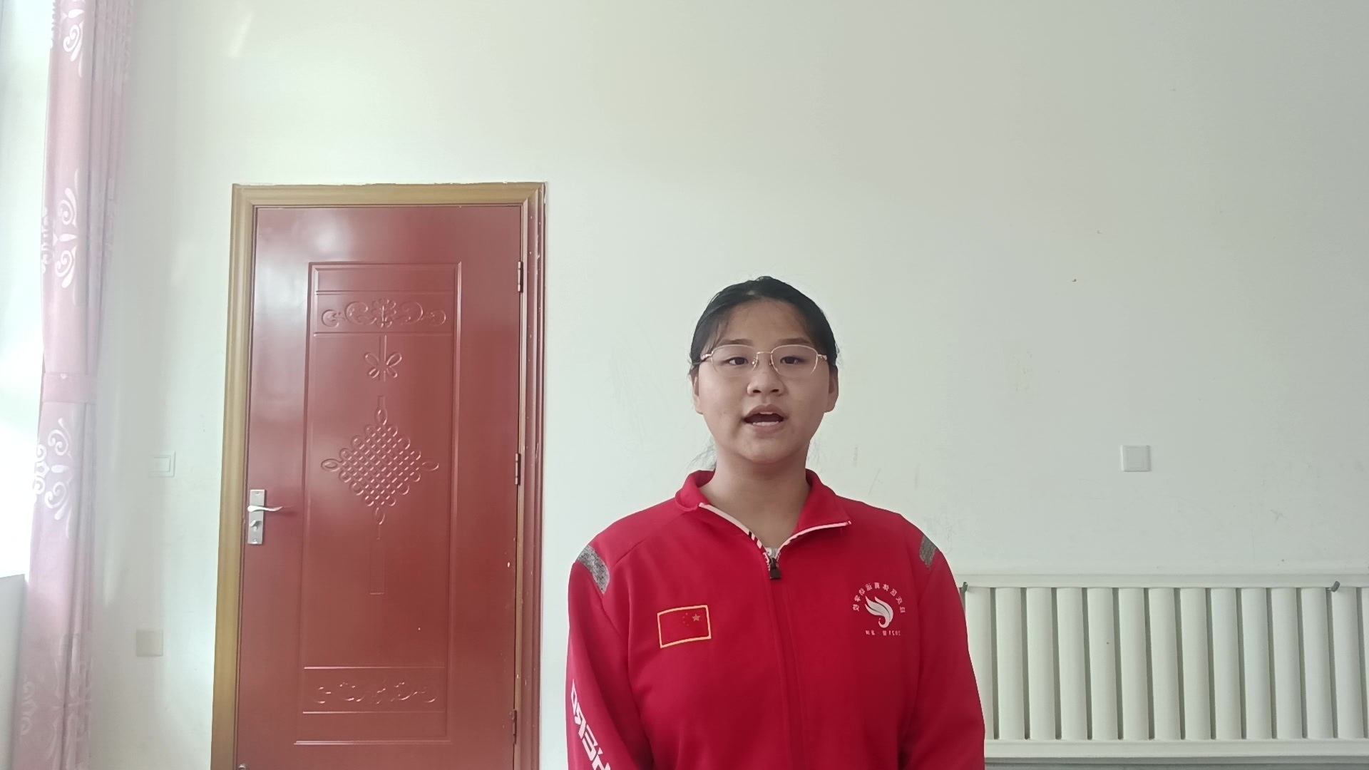 发扬优良传统，建设繁荣祖国