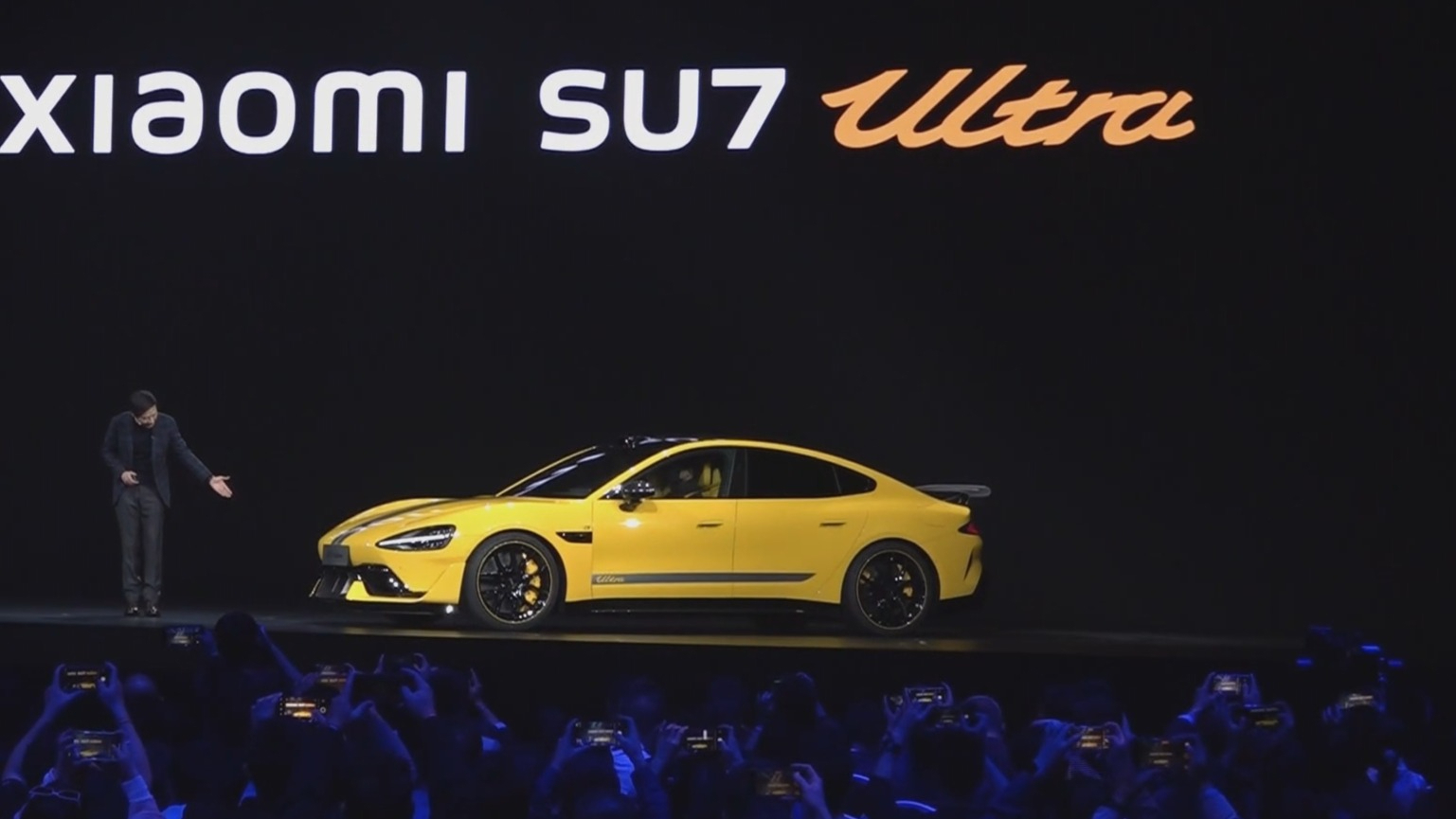 小米发布超跑汽车SU7 Ultra