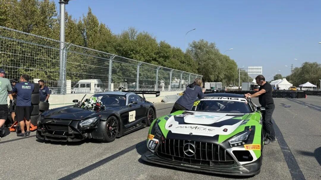 全面就位!近40台赛车已抵达北京亦庄 全面就位!近40台赛车已抵达北京亦庄