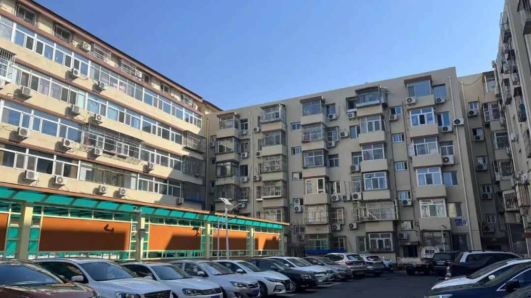 老旧小区综合整治正在进行 老旧小区综合整治正在进行