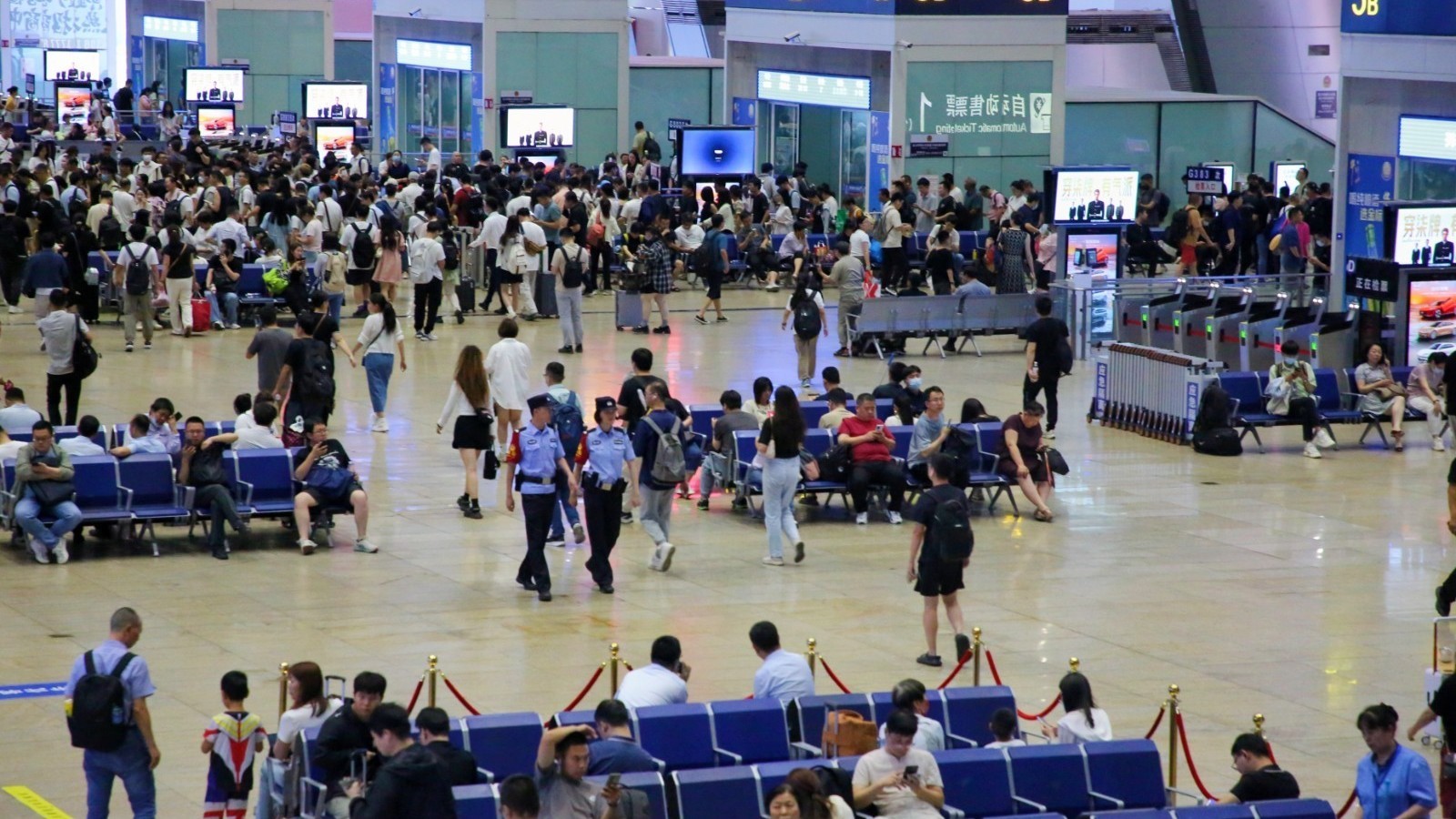 北京铁路警方夏季治安打击整治专项行动 处理各类案件610起 北京铁路警方夏季治安打击整治专项行动 处理各类案件610起