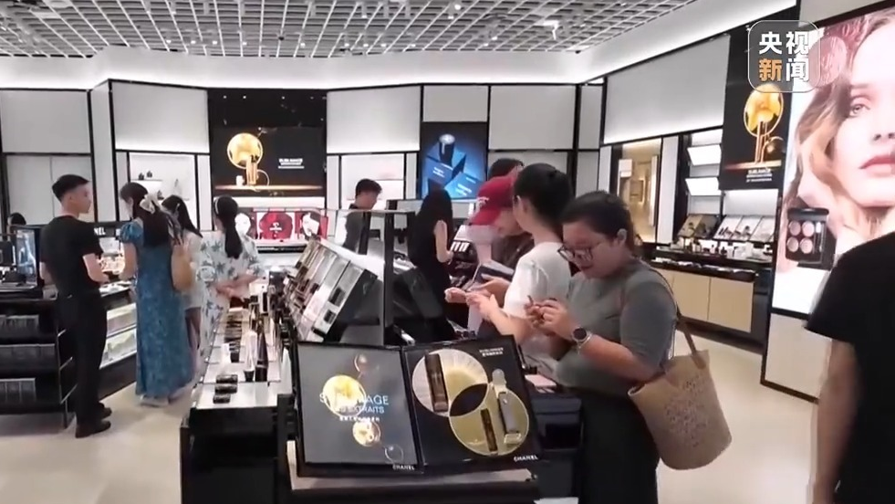 海南离岛免税有新政啦！落地首日一起感受新消费