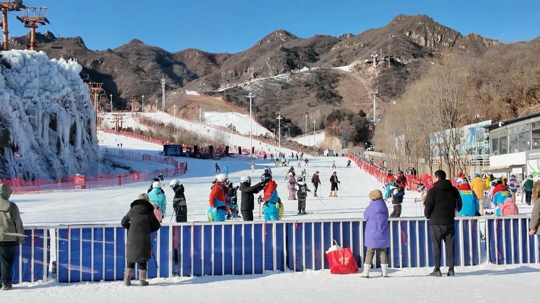 元旦假期“冰雪+美食”火热出圈,快乐拉满! 元旦假期“冰雪+美食”火热出圈,快乐拉满!