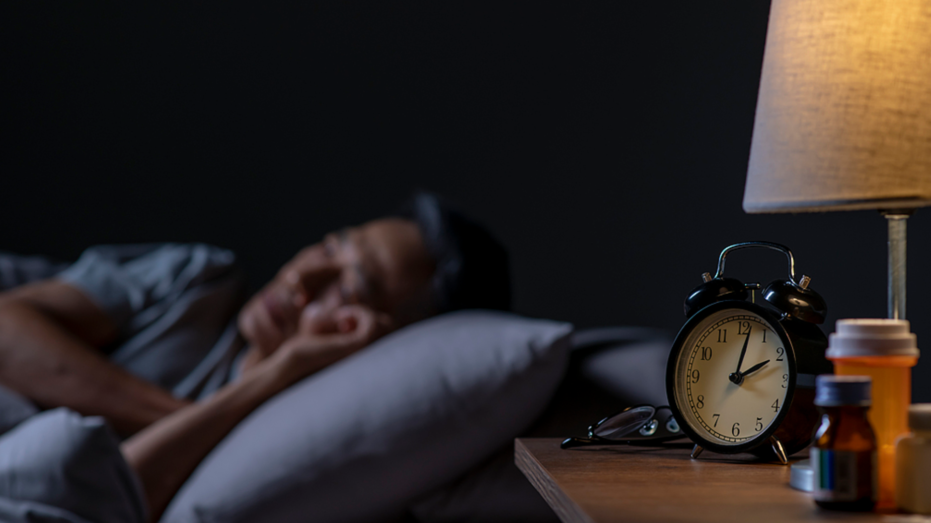 为什么有人每天睡得少却很精神？科学家发现“短睡基因”