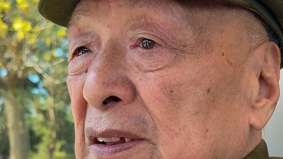 91岁老兵回忆最后一战 他侥幸生还 战友却被石块击穿头部壮烈牺牲
