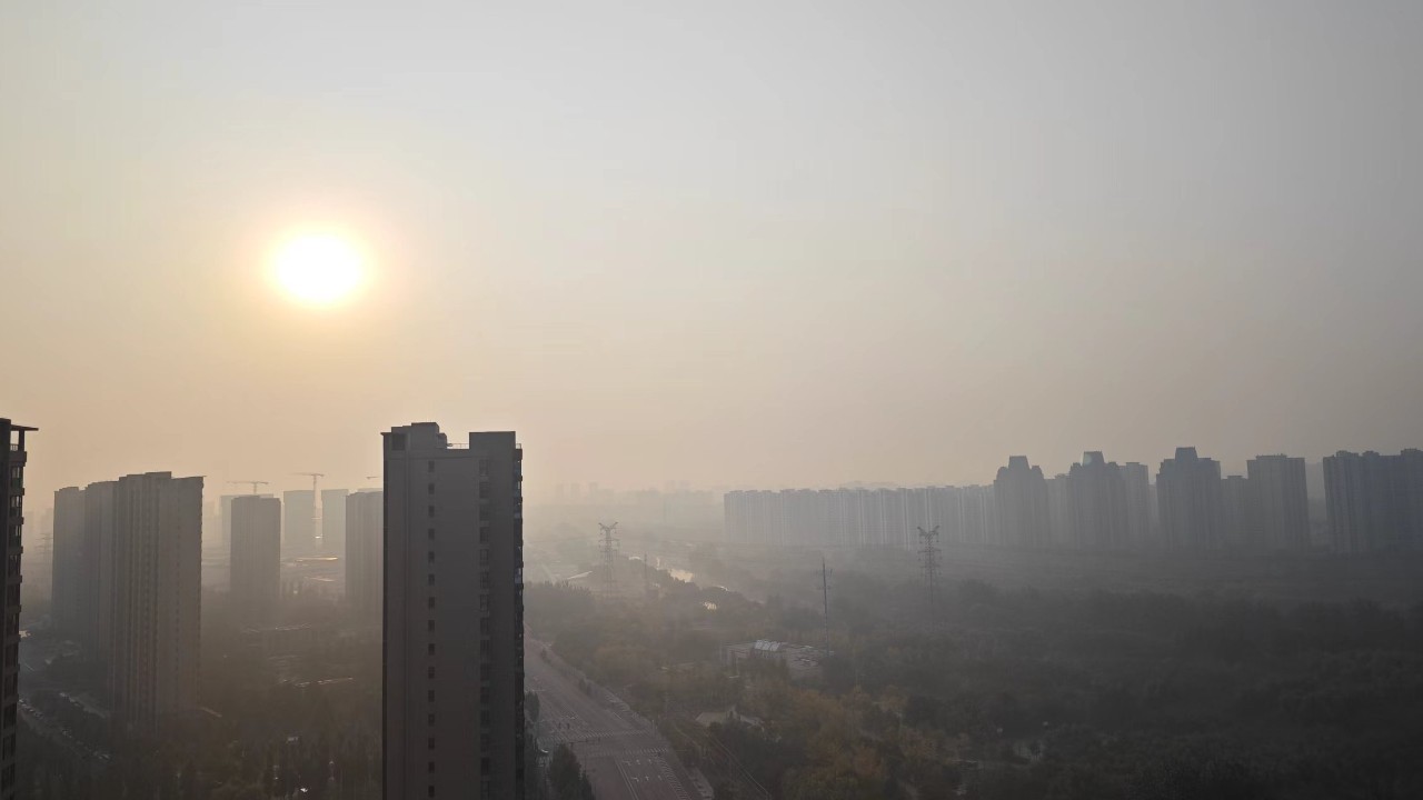 今晨有雾,北京今日北转南风二三级,最高气温21℃ 今晨有雾,北京今日北转南风二三级,最高气温21℃