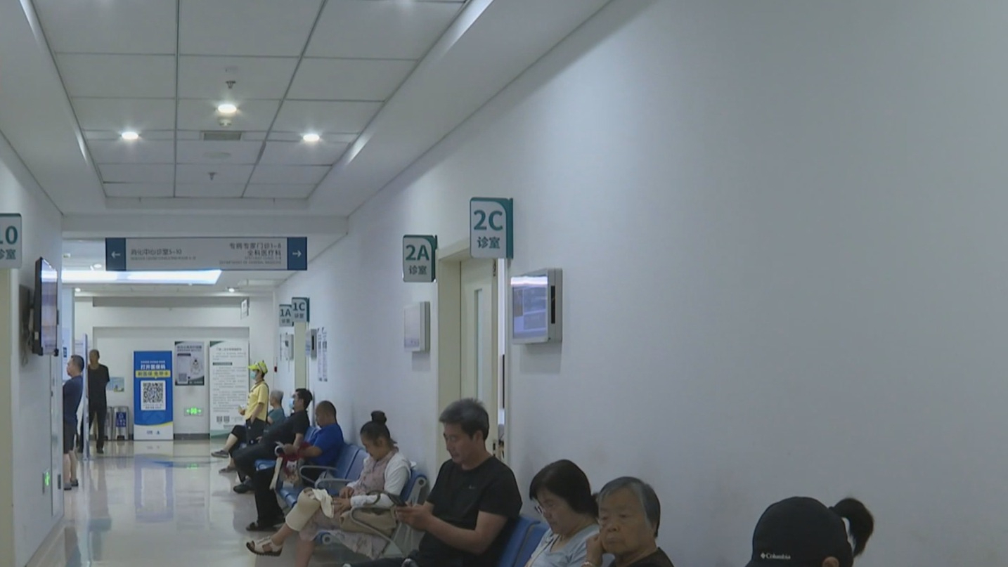 过度贪凉易诱发心脑血管疾病 温和降温是消暑关键