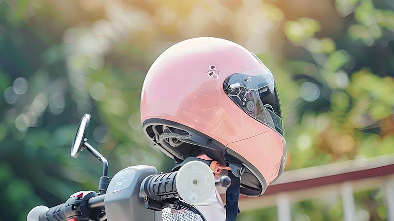 佩戴头盔从“倡导”变“强制”!北京新规直击骑手交通违法痛点 佩戴头盔从“倡导”变“强制”!北京新规直击骑手交通违法痛点