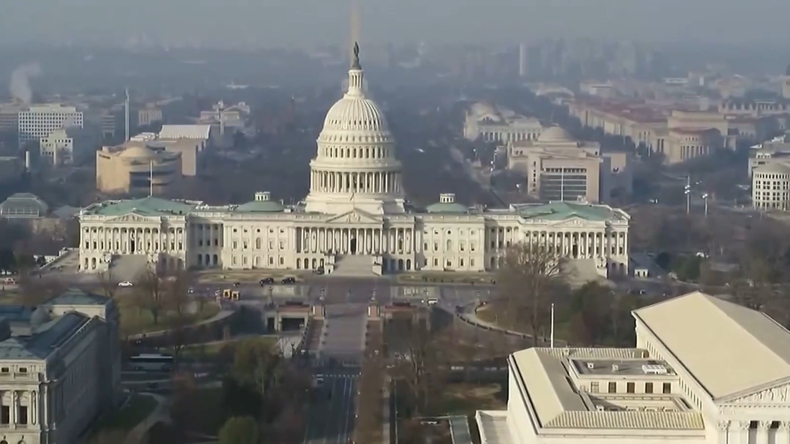 特朗普签署行政命令，对与伊朗有贸易往来的国家征收关税