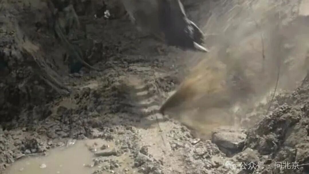 这个新小区，“三天两头爆水管”……