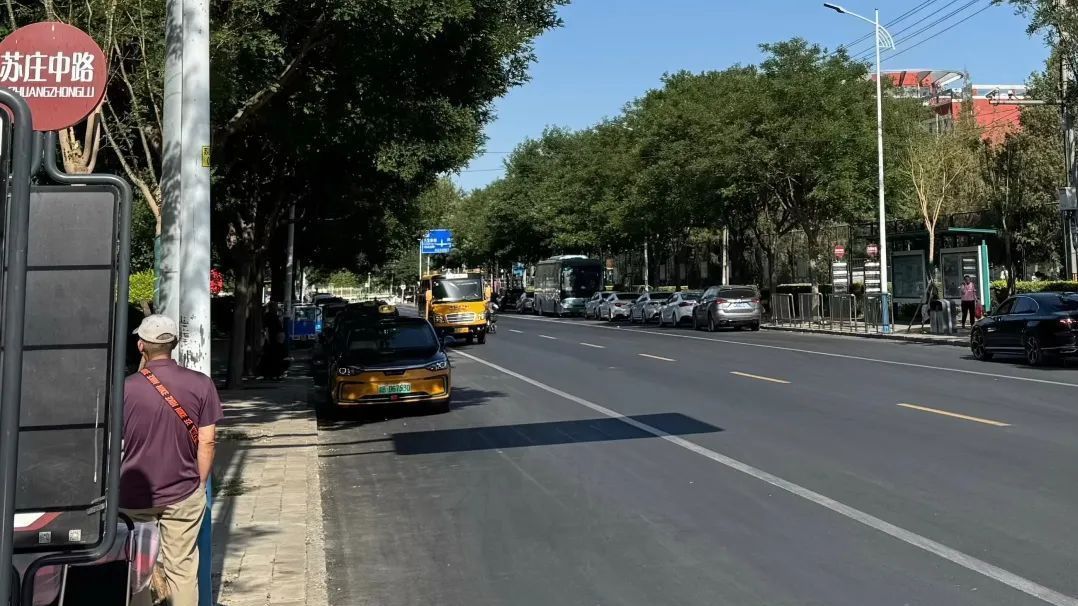 从“坑洼路”到“顺心路”!房山区“好邻居”破解道路修缮难题 从“坑洼路”到“顺心路”!房山区“好邻居”破解道路修缮难题