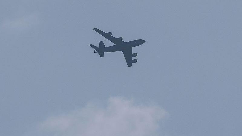 伊拉克民兵武装称袭击两架美军加油机 伊拉克民兵武装称袭击两架美军加油机