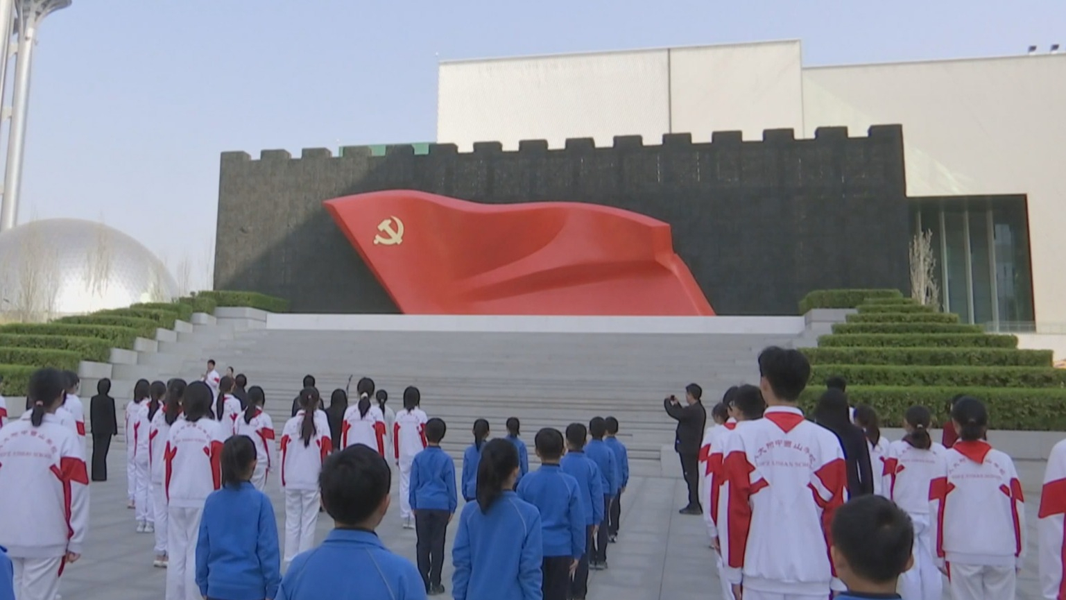 党史馆举办“缅怀革命先烈 传承红色基因”主题教育活动