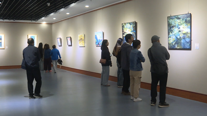 十堰各地举办庆国庆文化精品展览 十堰各地举办庆国庆文化精品展览