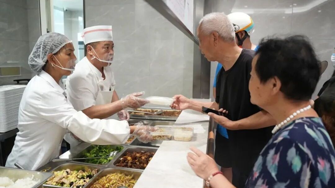 食堂开在家门口，课程排满一整周，昌平“银发生活”有了新模样