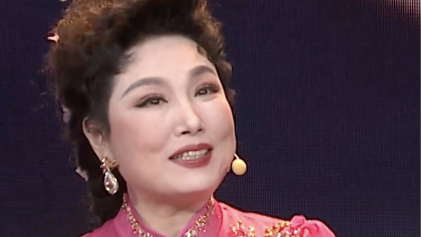 北京音乐家协会副主席黄华丽在2026金融3·15演唱《春之歌》 北京音乐家协会副主席黄华丽在2026金融3·15演唱《春之歌》