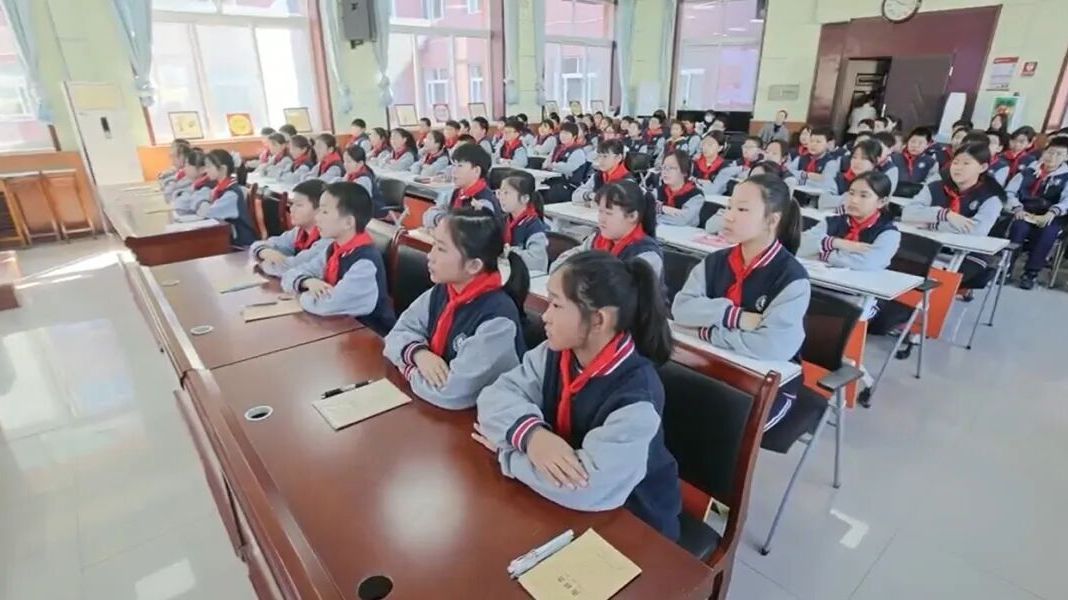 北京房山：“送课入校”暖童心