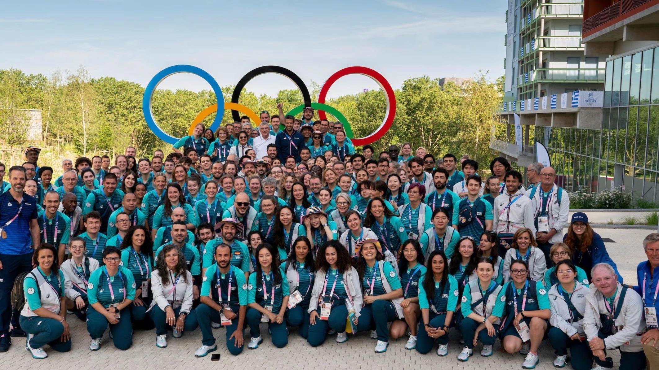 开村啦!巴赫在巴黎奥运村欢迎运动员~ 开村啦!巴赫在巴黎奥运村欢迎运动员~