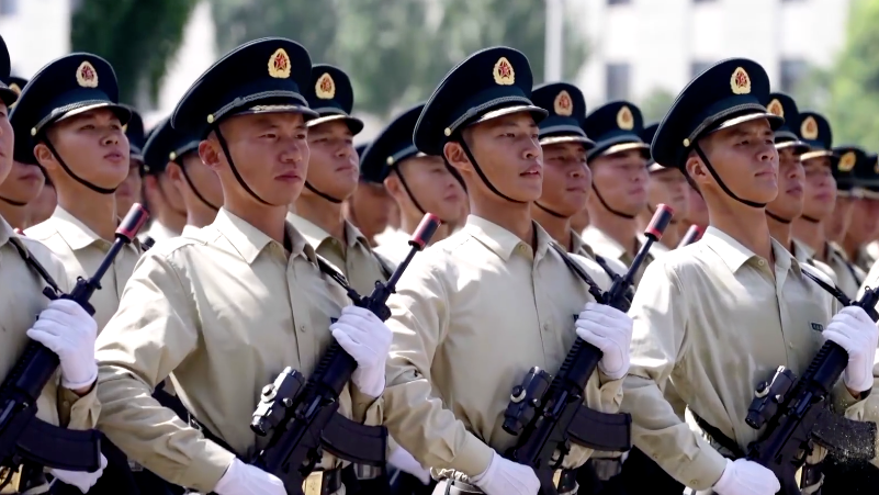 武警方阵所有刺刀都开了刃！九三阅兵训练画面公开
