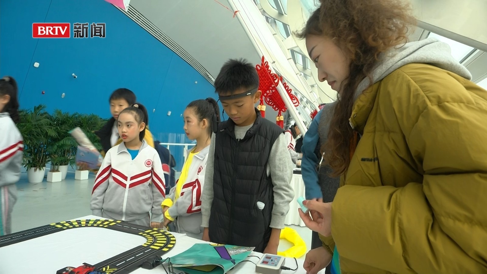 府学胡同小学首届“数学+科学”节开启