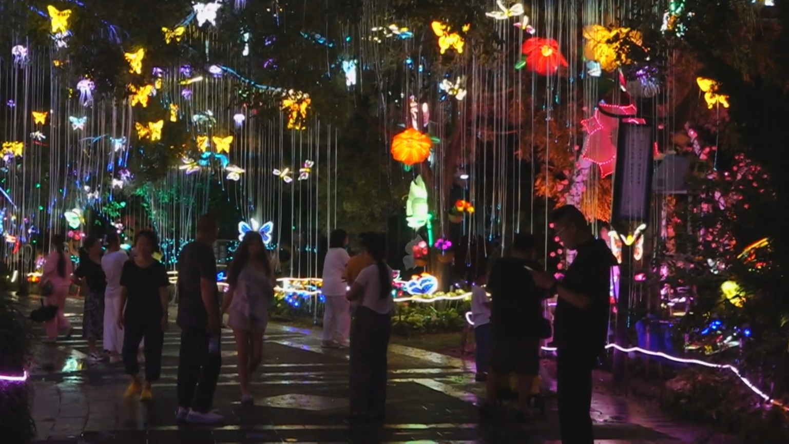 北京公园推出百余项消夏夜游活动