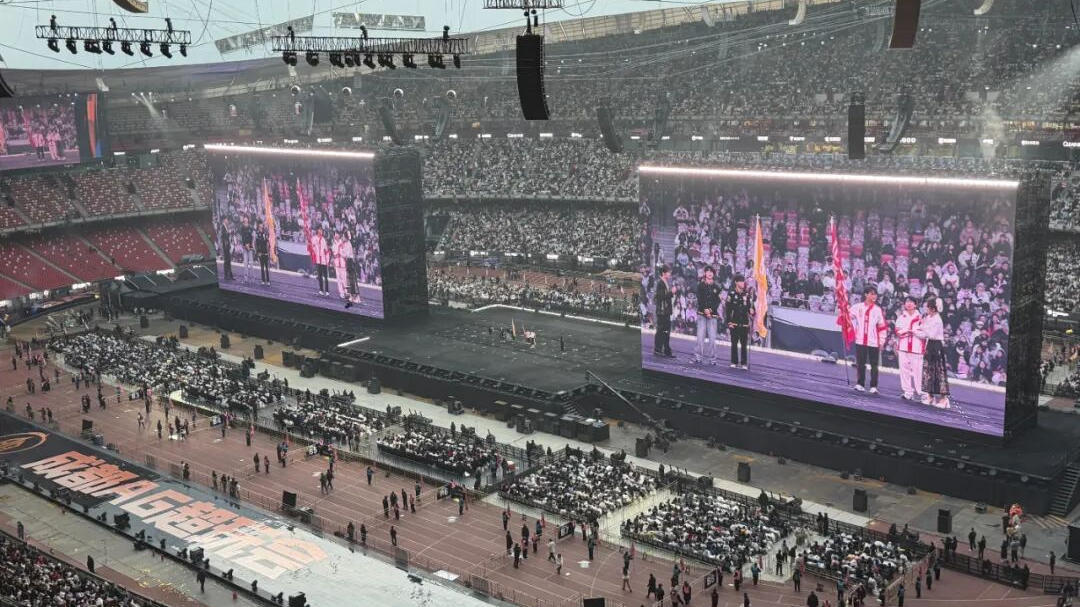 燃爆了！到场观众62196人！破吉尼斯世界纪录