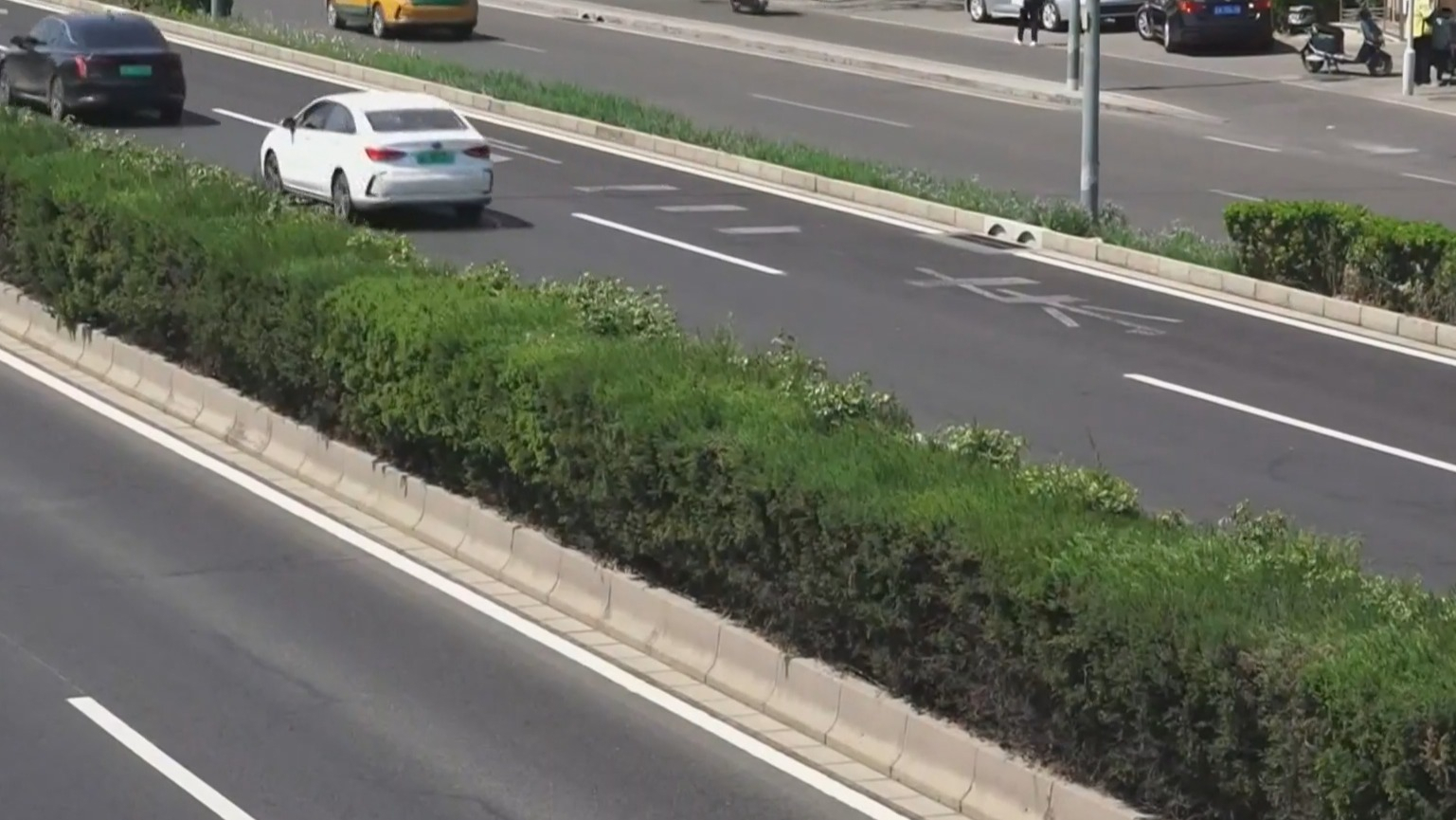 北京解除分区域大风黄色预警 4月15日最高温超30℃ 北京解除分区域大风黄色预警 4月15日最高温超30℃