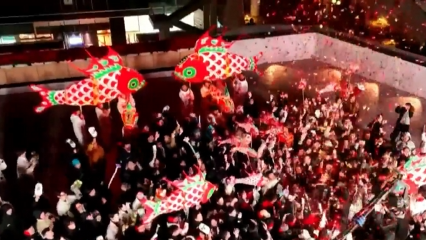 是谁在跨年夜被求婚甜到了? 是谁在跨年夜被求婚甜到了?