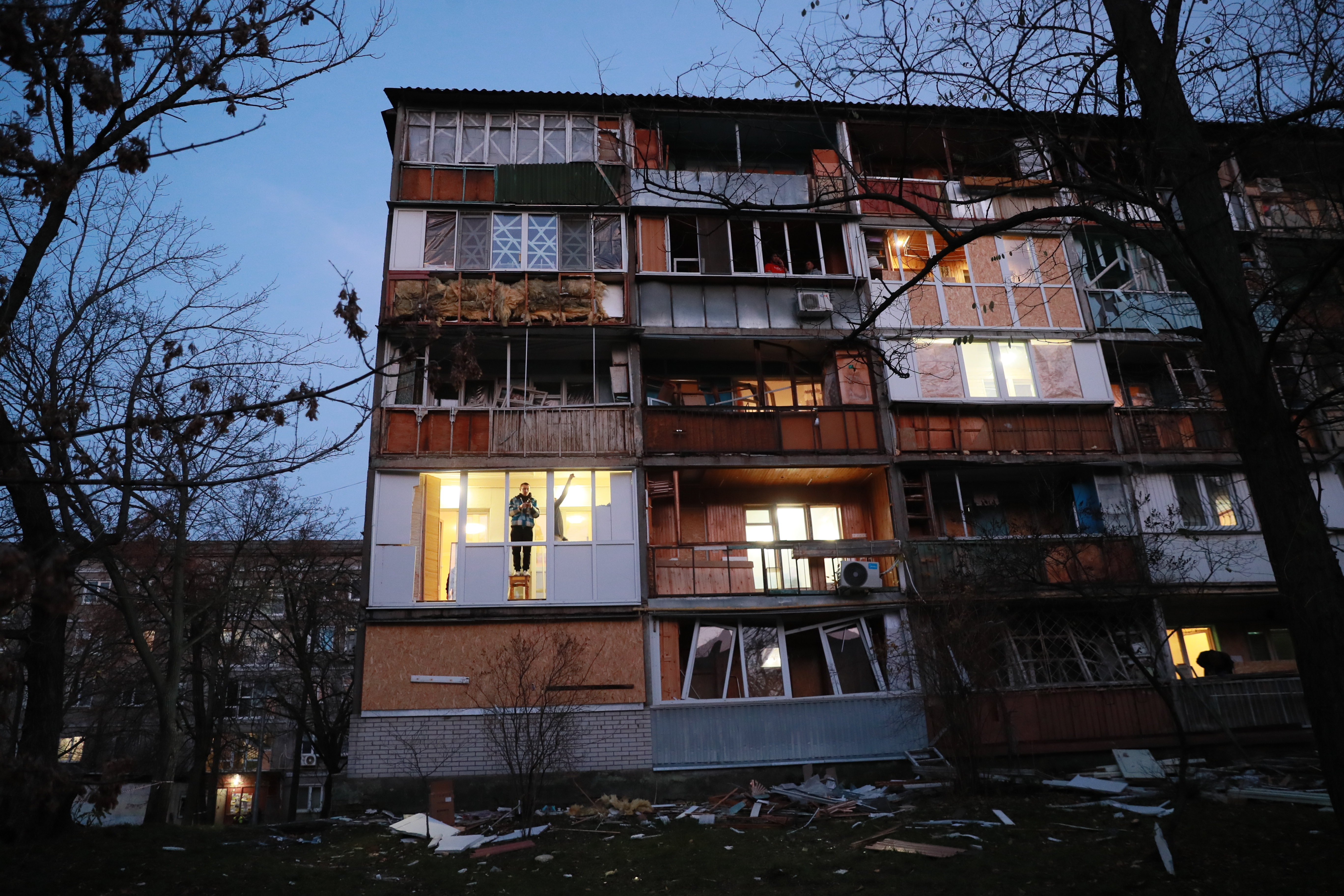 美特使无功而返，俄乌或陷“打谈循环”？