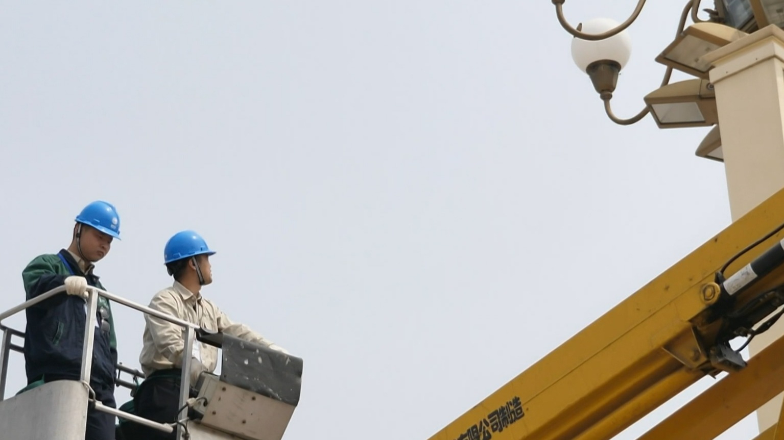 北京劳动者之歌丨陈春光:用创新永保华灯璀璨 北京劳动者之歌丨陈春光:用创新永保华灯璀璨