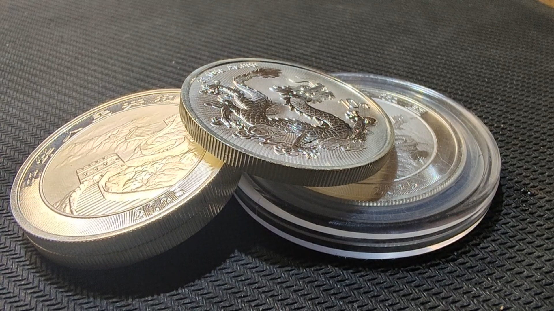 银价十年翻四倍 家藏银制品求鉴定 专家:真银!315克价值3761元 银价十年翻四倍 家藏银制品求鉴定 专家:真银!315克价值3761元