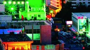 “穿越”王府井!一条街的百年繁华“变形记” “穿越”王府井!一条街的百年繁华“变形记”