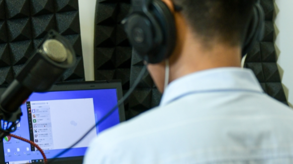 透过一扇窗,“看见”世界的光 透过一扇窗,“看见”世界的光