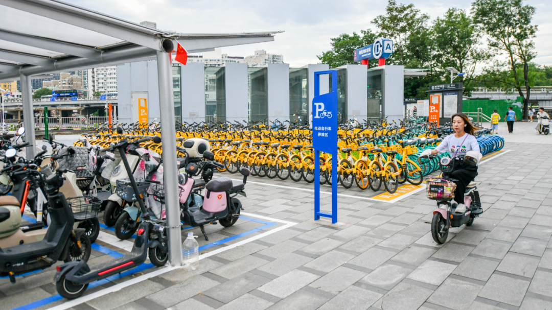 京密路更快了!北京今年打通38条断头路,中心城区新建车位2.4万个 京密路更快了!北京今年打通38条断头路,中心城区新建车位2.4万个