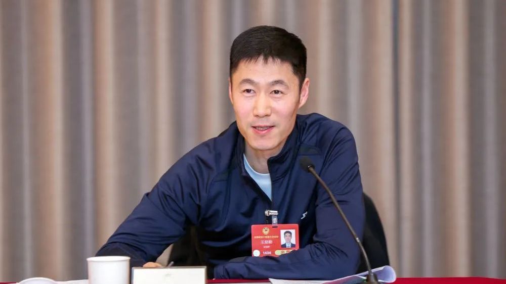 王励勤当选中国乒协新一任主席,刘国梁卸任 王励勤当选中国乒协新一任主席,刘国梁卸任