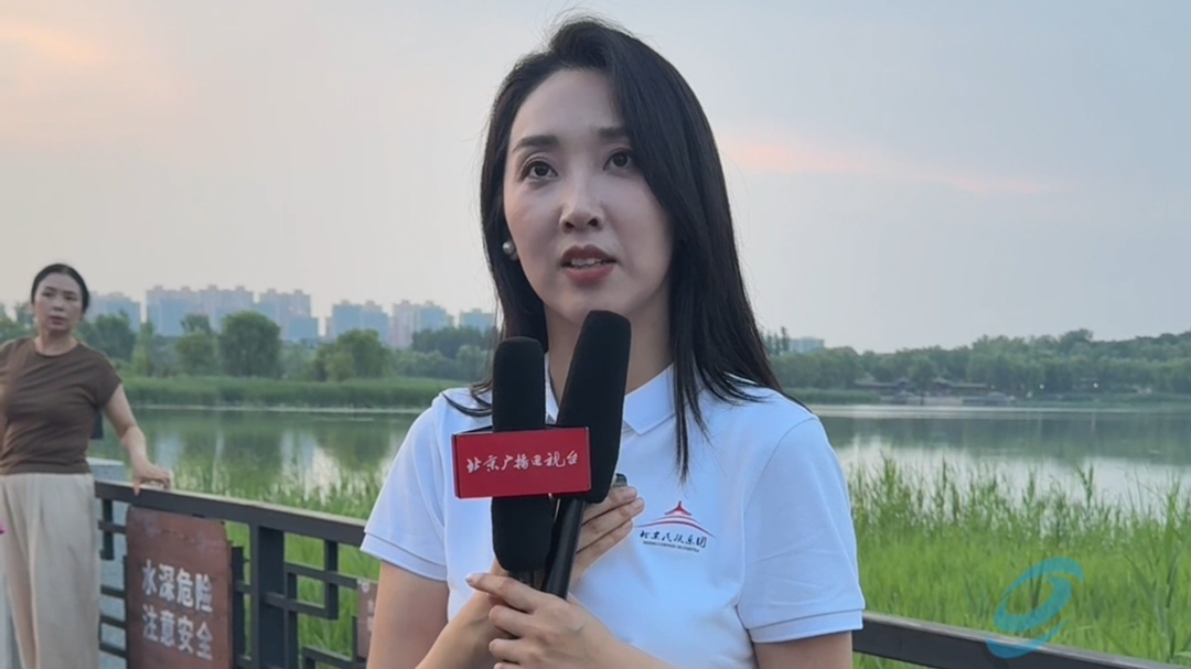 国民闺女孙楚泊来亦庄了