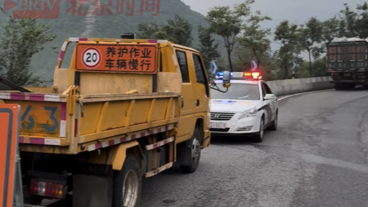 北京暴雨红色预警，G111京漠线出京方向出现塌方