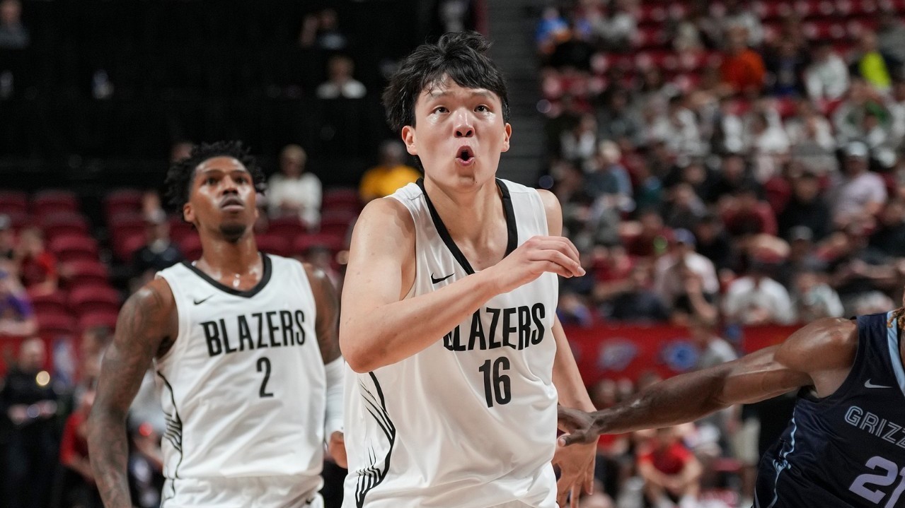 杨瀚森出战NBA夏季联赛第二场 奉献两记精彩扣篮