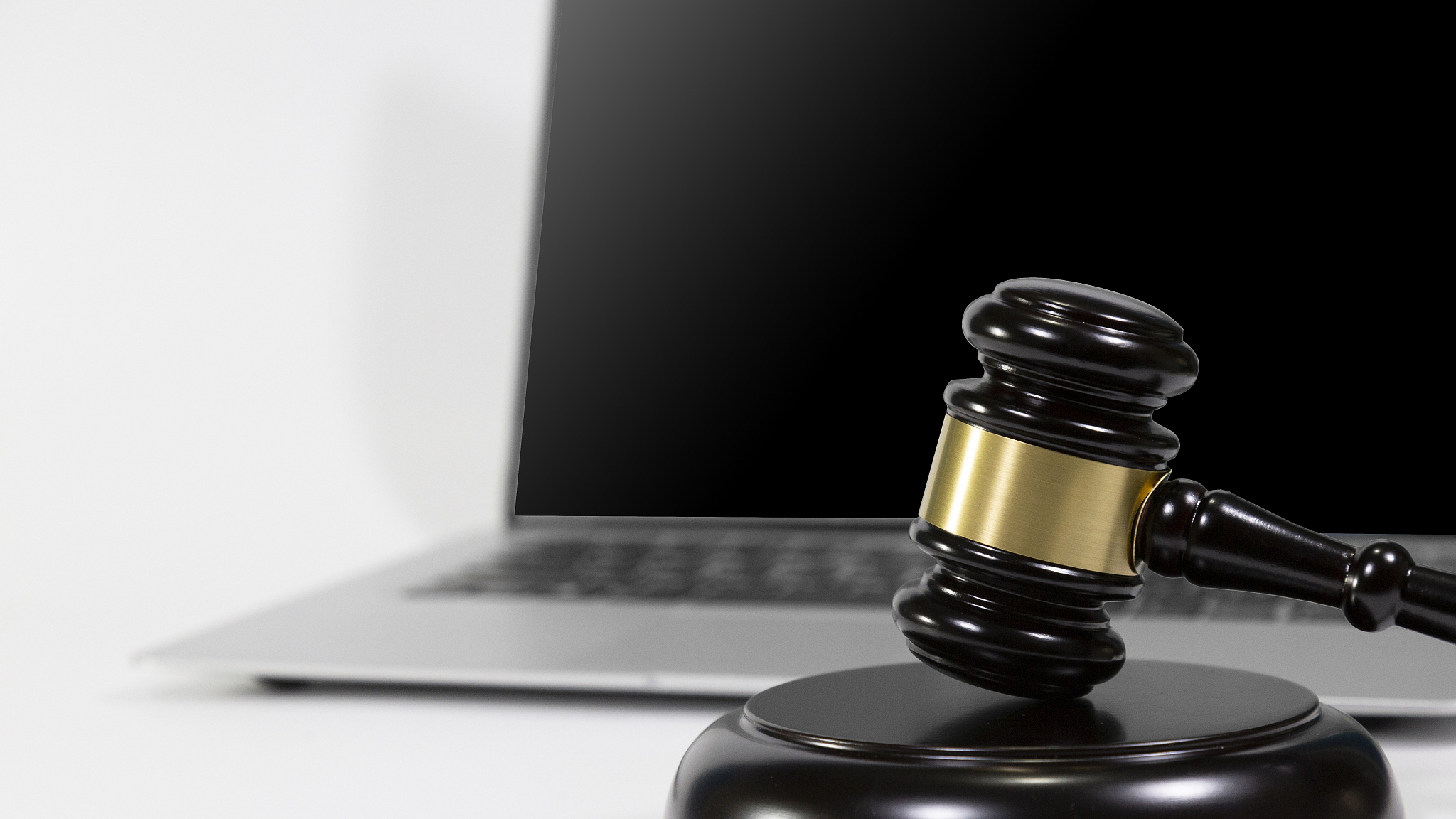 今日提示：重庆市网信部门依法查处网上各类违法违规行为