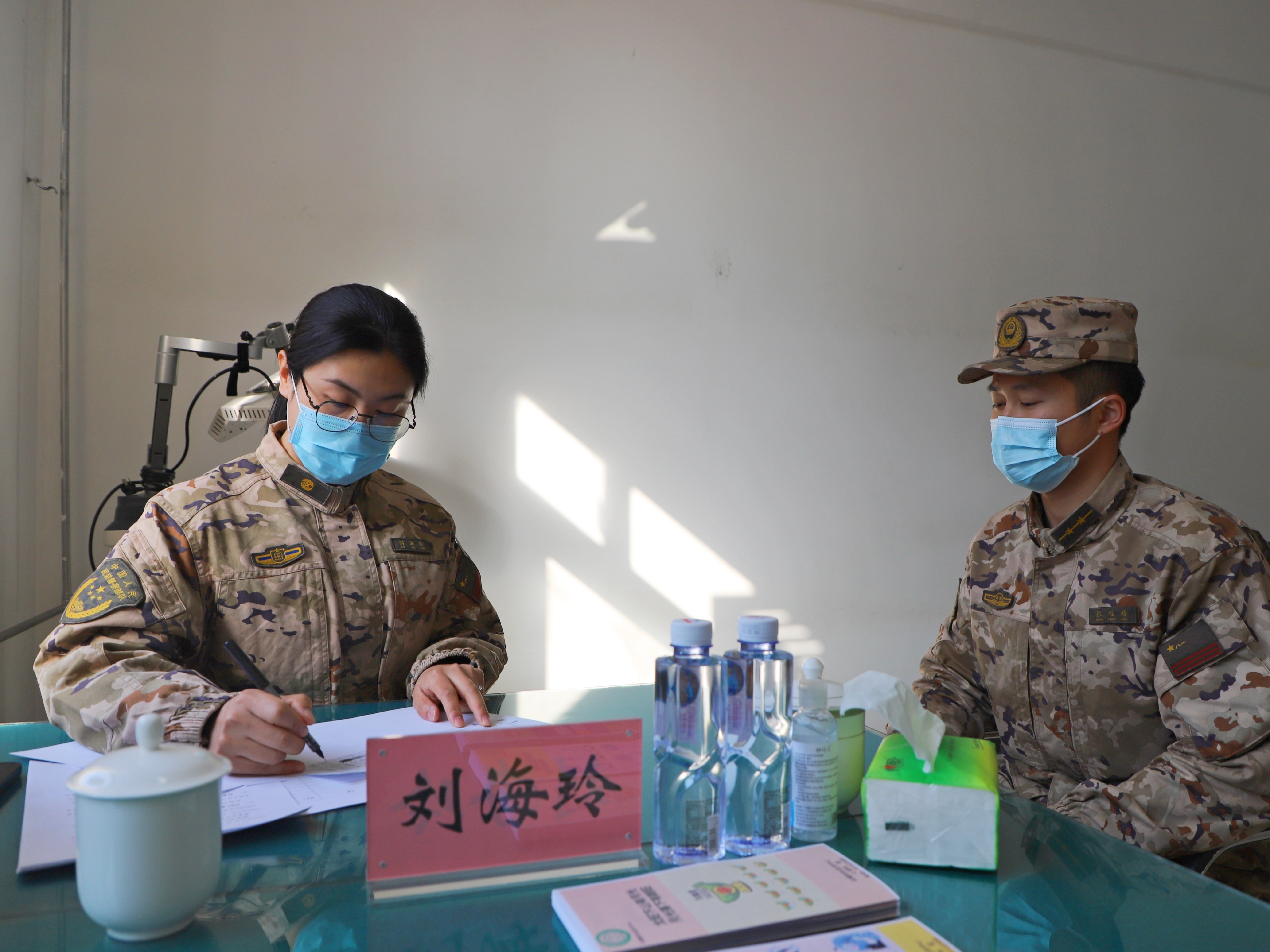 医疗巡诊进军营 为兵服务暖兵心 医疗巡诊进军营 为兵服务暖兵心